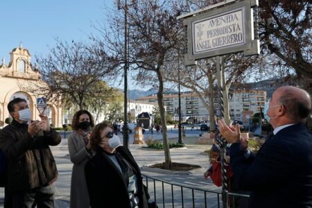 Inaugurada la avenida Periodista Ángel Guerrero en Antequera