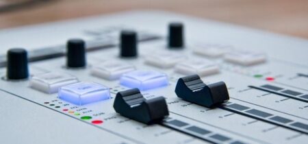Canal Sur Radio convoca oferta de empleo para producción musical de radio