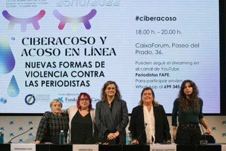 El ciberacoso a periodistas tiene sexo femenino