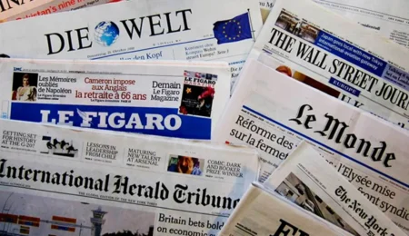 Francia crea un carné para los estudiantes de Periodismo
