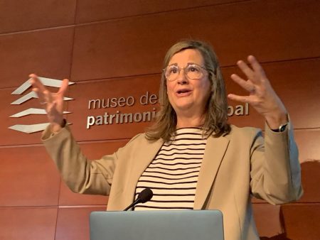 Carmela Ríos imparte el curso “Especial Elecciones Europeas 2024: verificación y desinformación en tiempos de la IA”