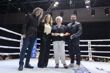 Manuel Alcántara recibe a título póstumo el Cinturón de Campeón de España de boxeo