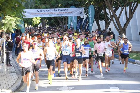 Más de 1.400 corredores reivindican en Málaga la libertad de prensa