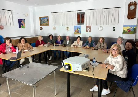 Comunicar en Red supera su ecuador y forma a los vecinos de Carretera Cádiz, Cruz de Humilladero y Málaga Este