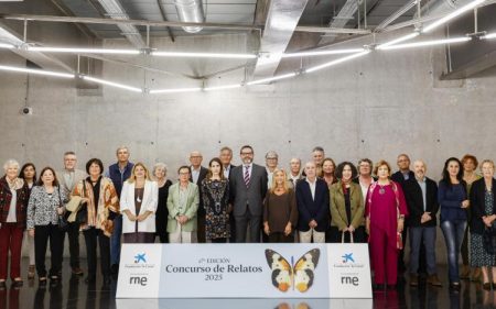Rafael Salas, presidente de honor de la Asociación de la Prensa de Málaga, gana el XVII Concurso de Relatos de la Fundación ”la Caixa” en la categoría pódcast