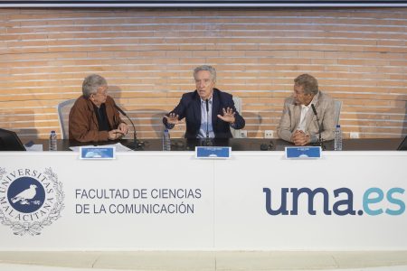Iñaki Gabilondo y Sami Naïr defienden el papel del periodismo como motor de pensamiento crítico y conciencia
