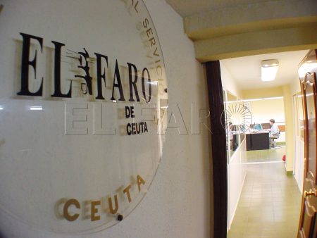 El Faro de Ceuta busca periodista para su edición digital