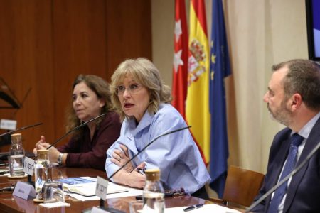 La confianza en los medios se desploma, especialmente entre los más jóvenes que creen más en la información que les llega a través de las redes sociales