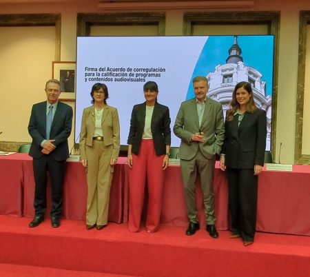 El Consejo Audiovisual de Andalucía firma un acuerdo para reforzar la protección de los menores en los contenidos audiovisuales