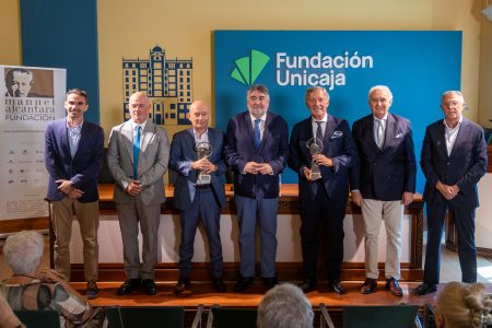 Los periodistas Jesús Álvarez y Orfeo Suárez reciben el VIII Premio Nacional de Periodismo Deportivo Manuel Alcántara